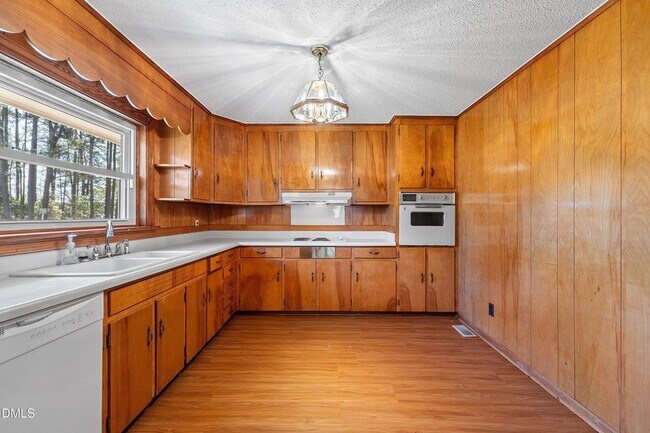 Building Photo - 1114 S 2nd St