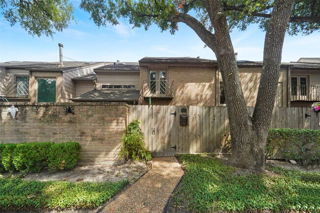 Building Photo - 5836 Sampley Way