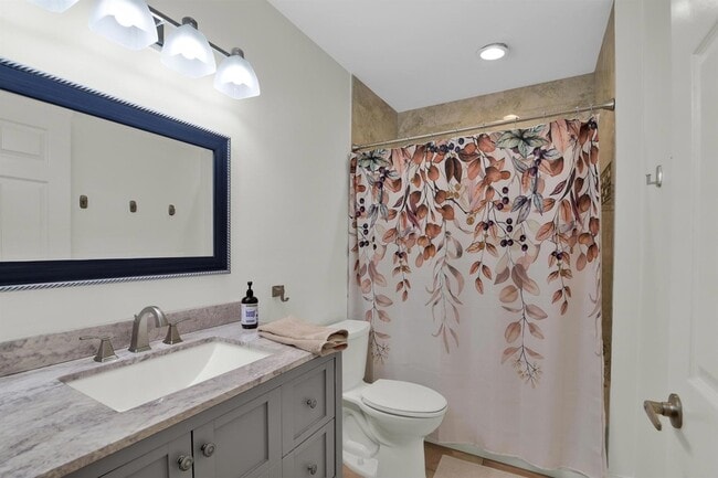 Building Photo - 13684 Exotica Ln