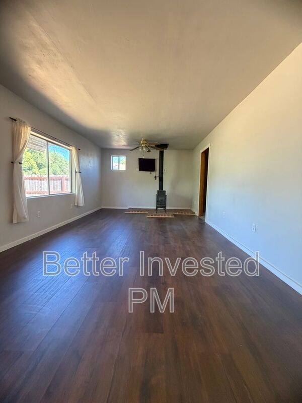 Building Photo - 3851 Eastside Calpella Rd