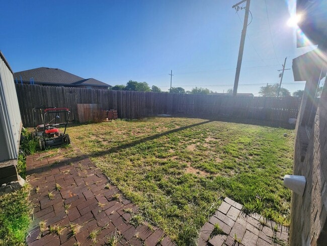 Building Photo - Beautiful 4 bedroom