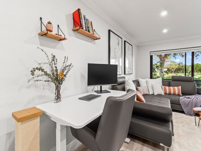 Building Photo - 9001 Jacaranda Ln