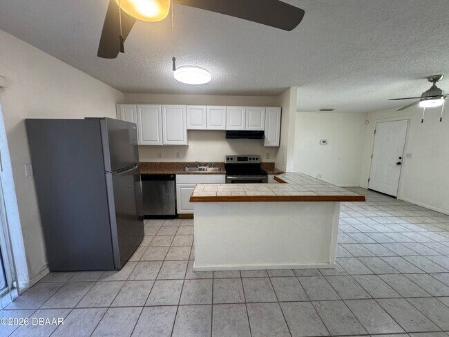 Building Photo - 319 Cavanah Dr