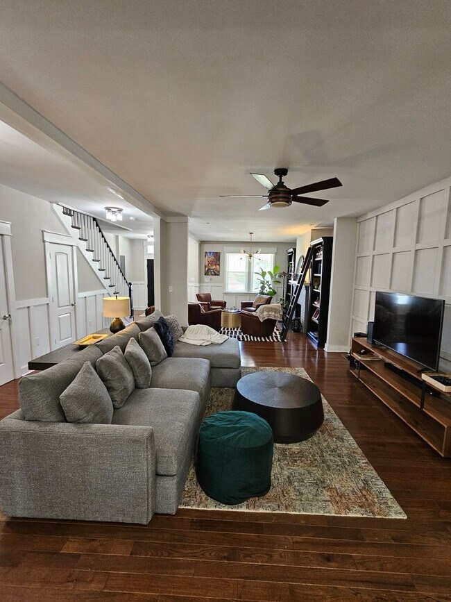 Building Photo - Church Hill Amazing 3 Bedroom 2.5 Bath Home