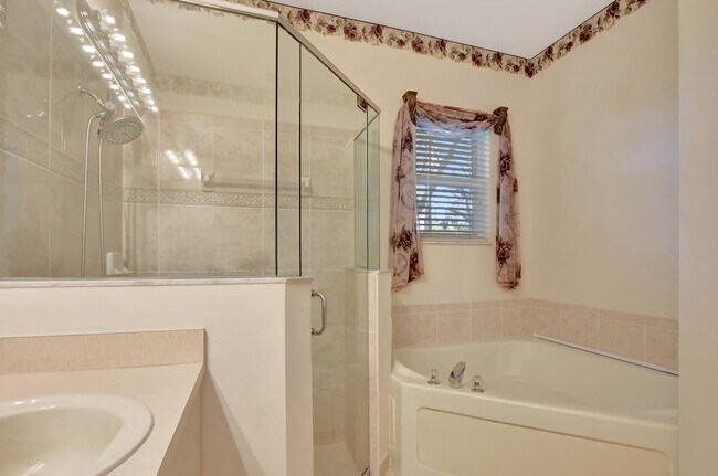 Building Photo - 4893 NW 59th Ct