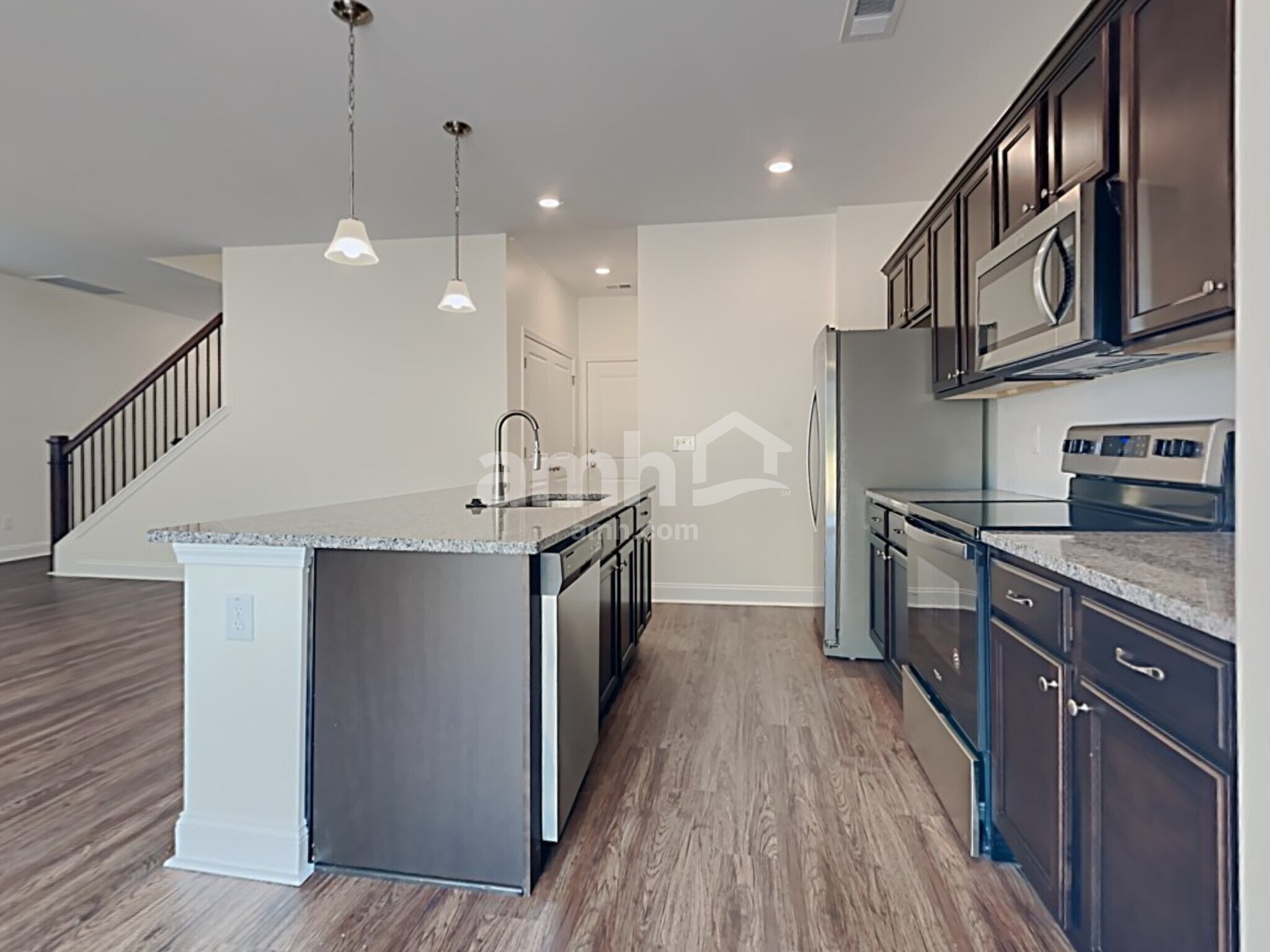 Building Photo - 338 Azore Way