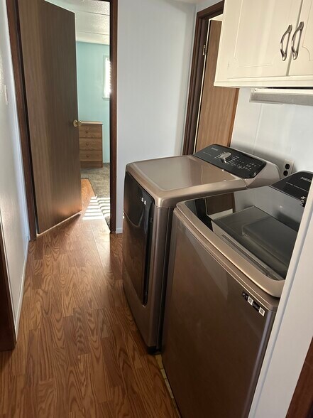Washer Dryer - 2700 W 8th St