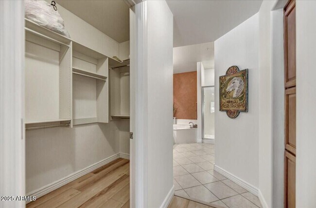 Building Photo - 5450 E Deer Valley Dr