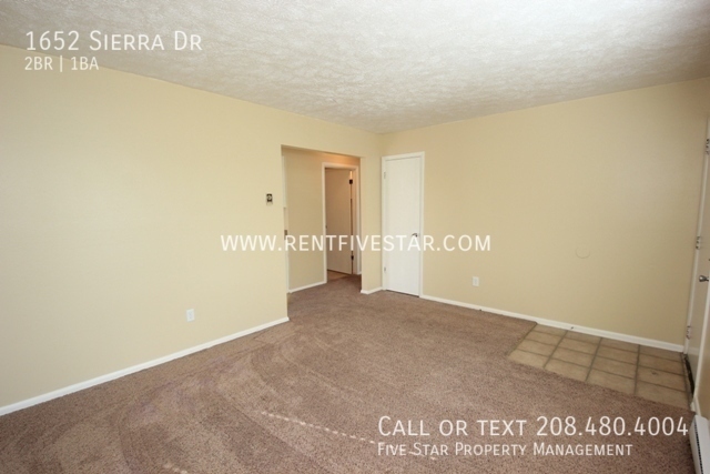 Building Photo - 2 Bedroom 1 Bathroom Apartment in Great Ne...