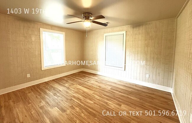 Building Photo - 1403 W 19th-