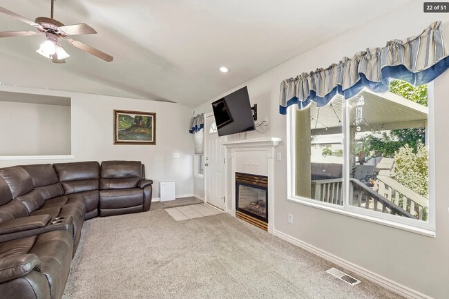 Building Photo - 1403 S 600 W