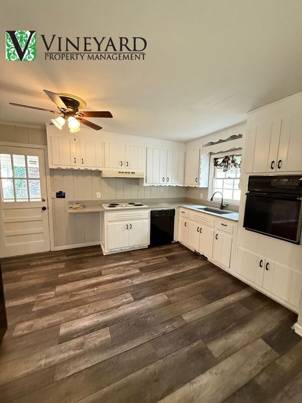 Building Photo - 415 Arnold Ave