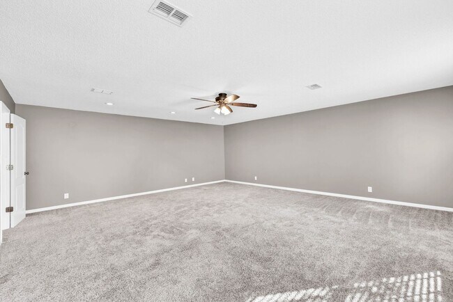 Building Photo - 3 Bedroom Pet Friendly Home For Rent With ...