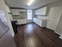 Building Photo - 132 Evergreen Ave