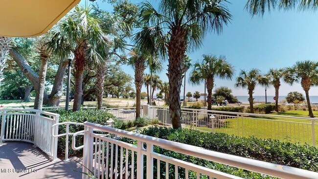 Building Photo - 2230 Beach Dr