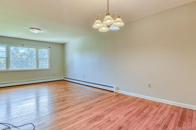 Building Photo - 11 Hudson Bluff Dr
