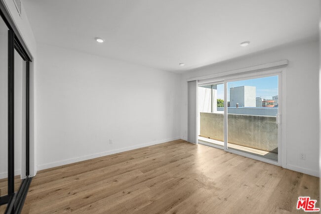 Building Photo - 1650 S Bentley Ave