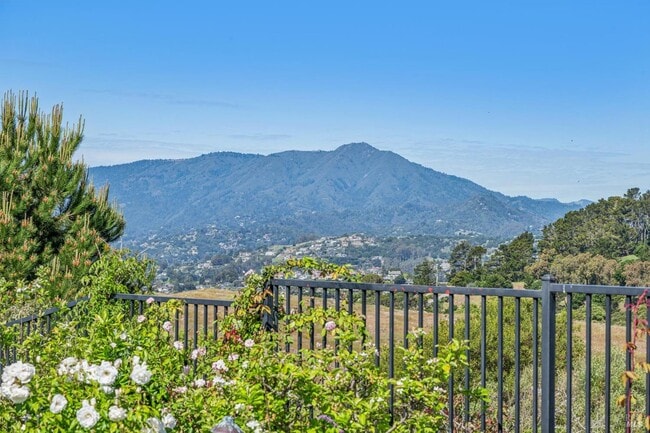 Building Photo - 138 Gilmartin Dr