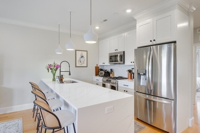 Building Photo - 31 Boardman St