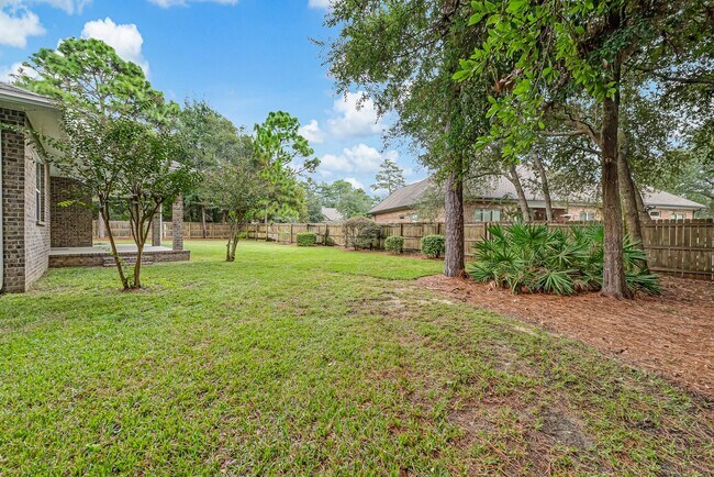 Building Photo - Gorgeous Southern Living Home in Coveted S...