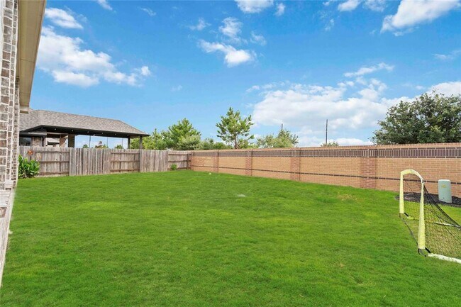 Building Photo - 7310 Camden Crestwood Way