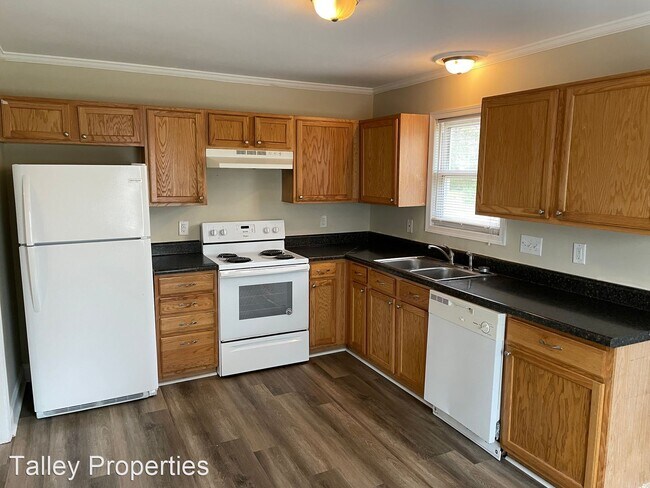 Building Photo - 3 br, 1 bath House - 403 Stirrup Court