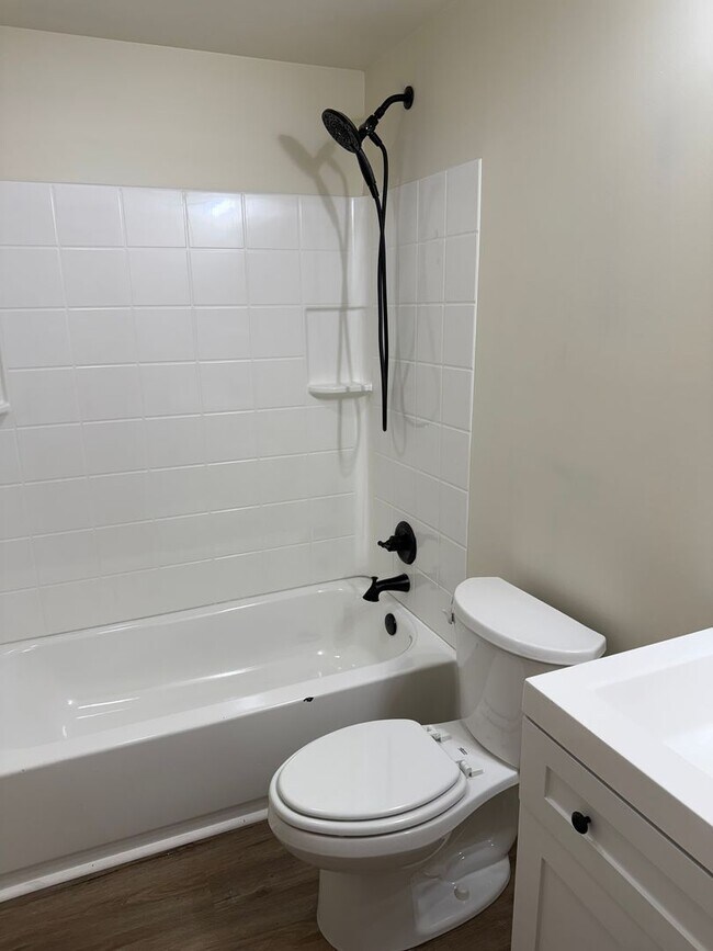 Building Photo - Renovated Apartments on Main Street in Myersville