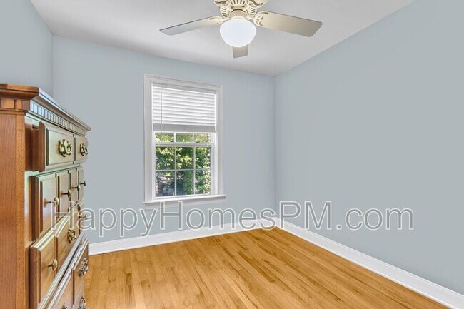 Building Photo - 1122 Bexley St