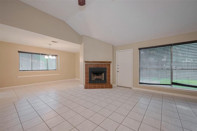 Building Photo - 13126 Kingsmill Dr