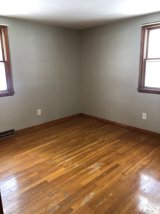Building Photo - 27489 US-62