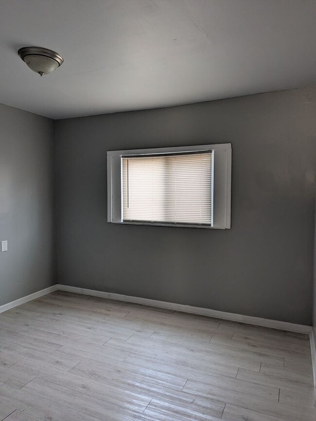 Building Photo - Charming 3-Bedroom Home and 1 Bath for Rent!