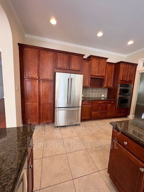 Building Photo - 1905 Old London Way