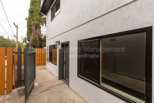 Building Photo - 5464 Gilbert Dr