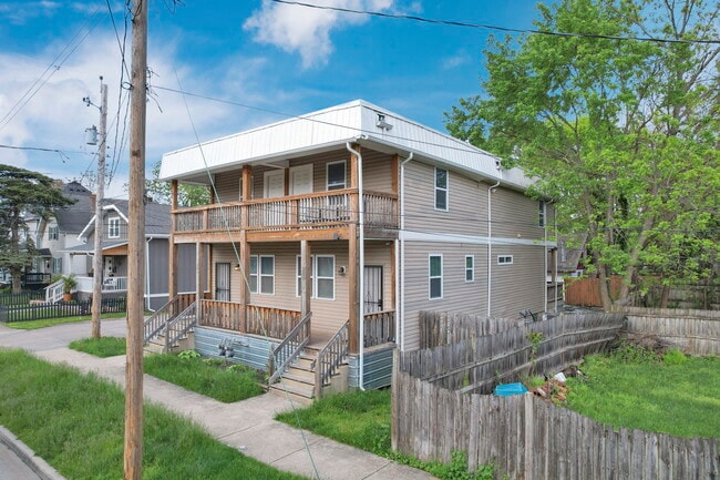 Building Photo - 288 S Souder Ave