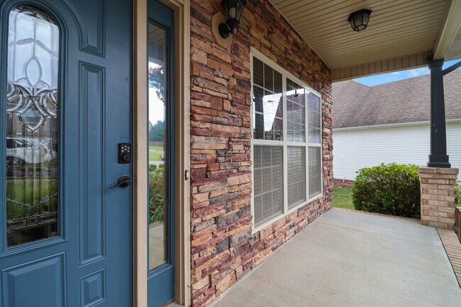 Building Photo - 869 E Accipiter Cir