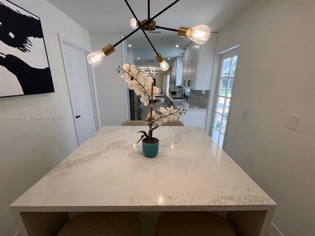 Building Photo - 503 Jackson Ave