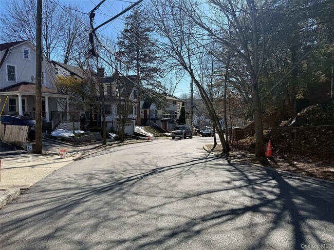 Building Photo - 48 Gordon Ave