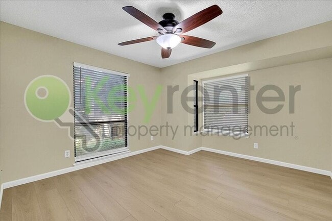 Building Photo - 600 Del Verde Cir