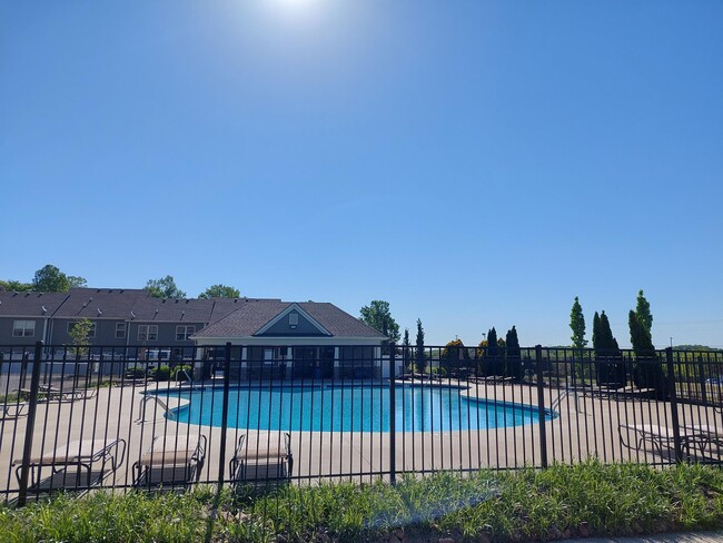 Building Photo - 3013 Joseph Dr