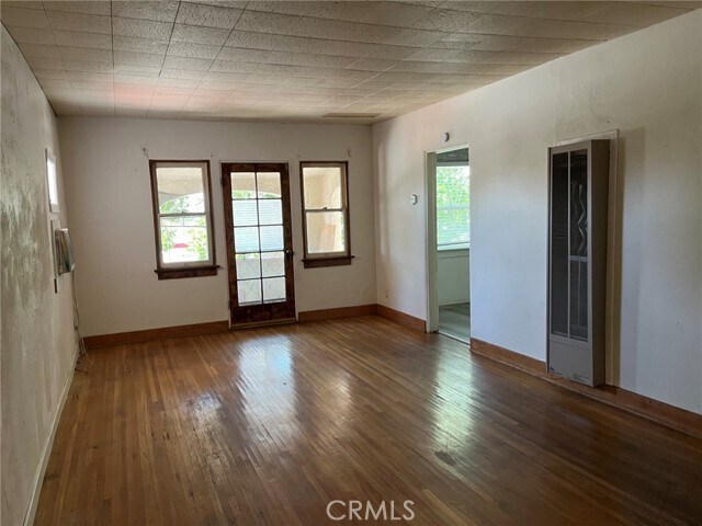 Building Photo - 404 N 7th St