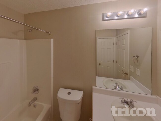 Building Photo - 2616 Apostle Ln