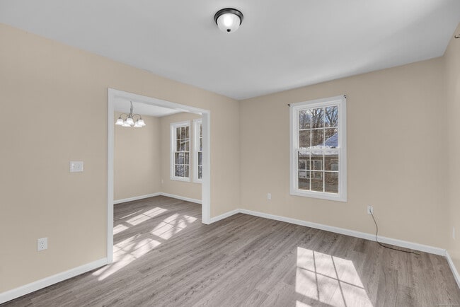 Building Photo - 8-10 Rimmondale St