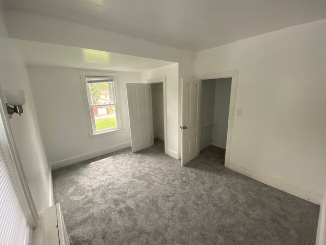 Building Photo - 1239 Fourth St Slatington PA 18080