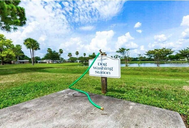 Building Photo - 5245 Coquina Key Dr SE