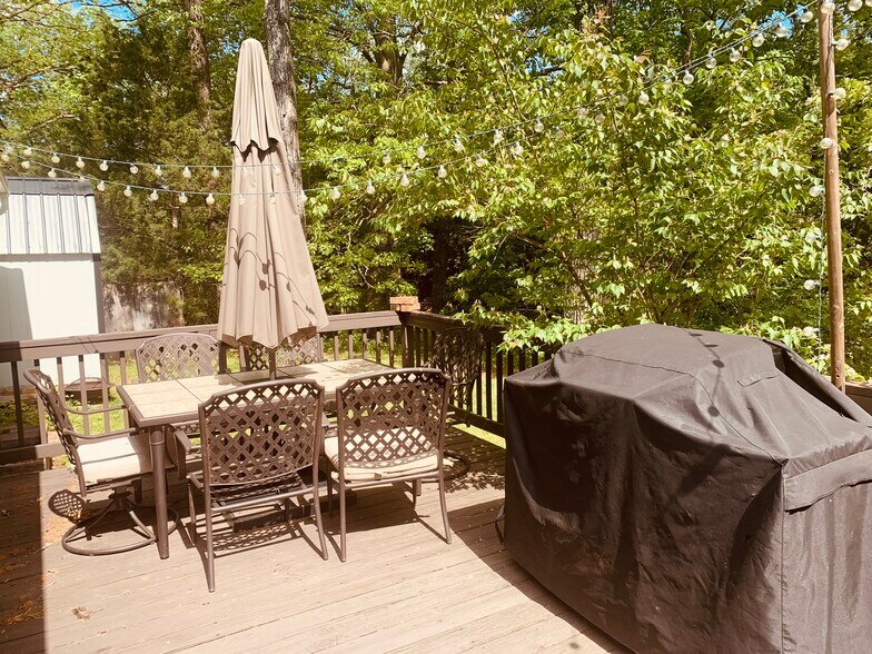 Building Photo - 644 Truxton Ct
