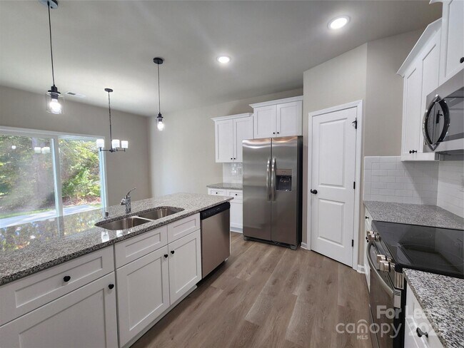 Building Photo - 12526 Susanna Dr