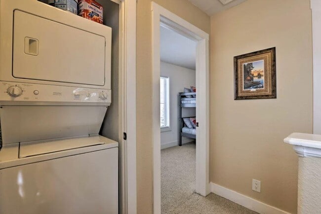 Building Photo - 231 Buckhorn Cir