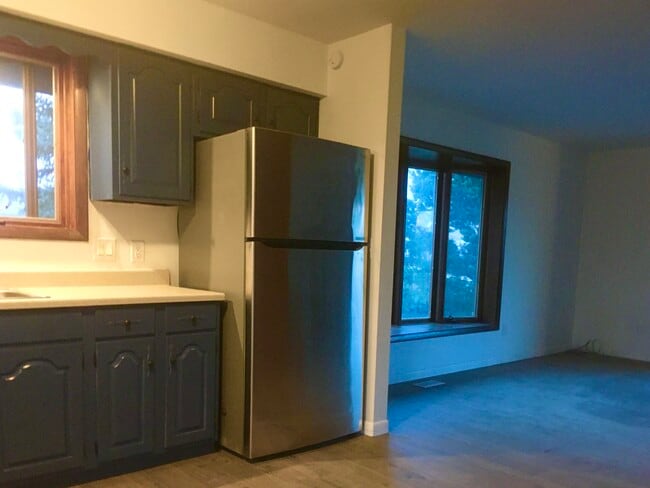 Building Photo - 738 S Watermelon Dr