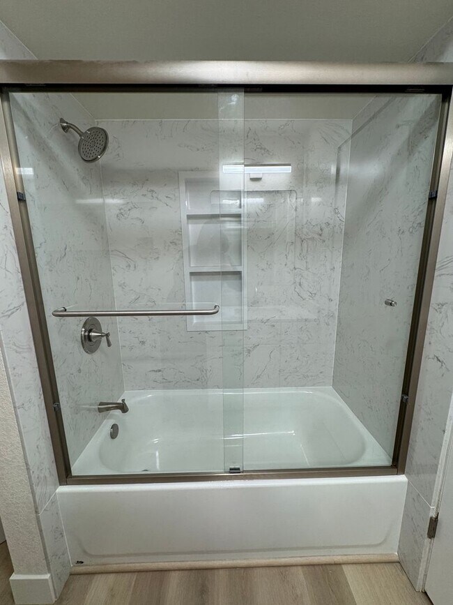 Building Photo - VAILABLE NOW! G O R G E O U S Single Story 3 Bed 2 Bath with Pool