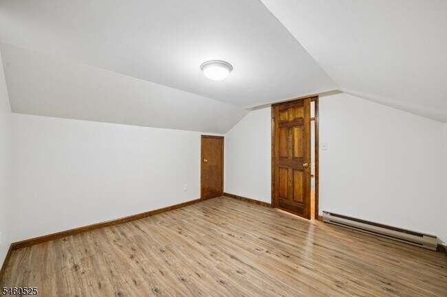 Building Photo - 147 Kinnelon Rd